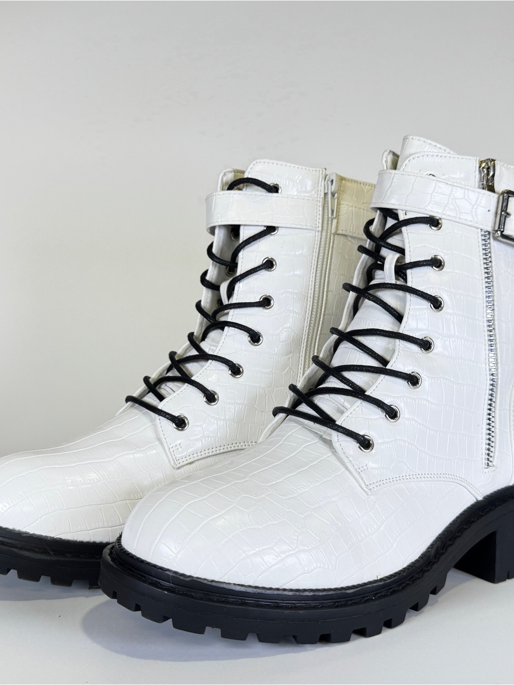 Catherine Malandrino White Croc-Embossed Lace-Up Ankle Boots with Black Laces